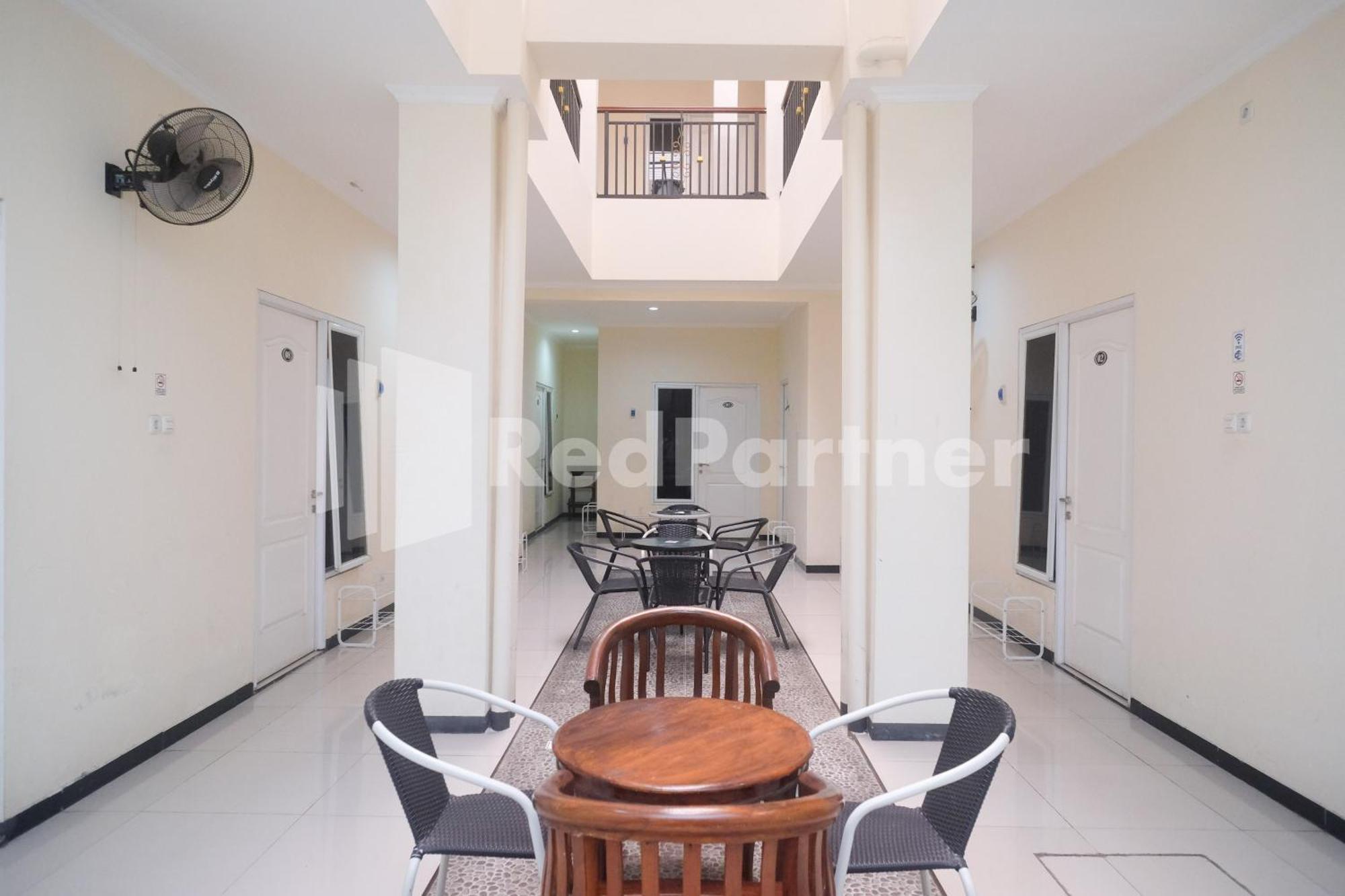 Griya Loka 2 Syariah Near Simpang Lima Mitra Reddoorz Hotel เซอมารัง ภายนอก รูปภาพ