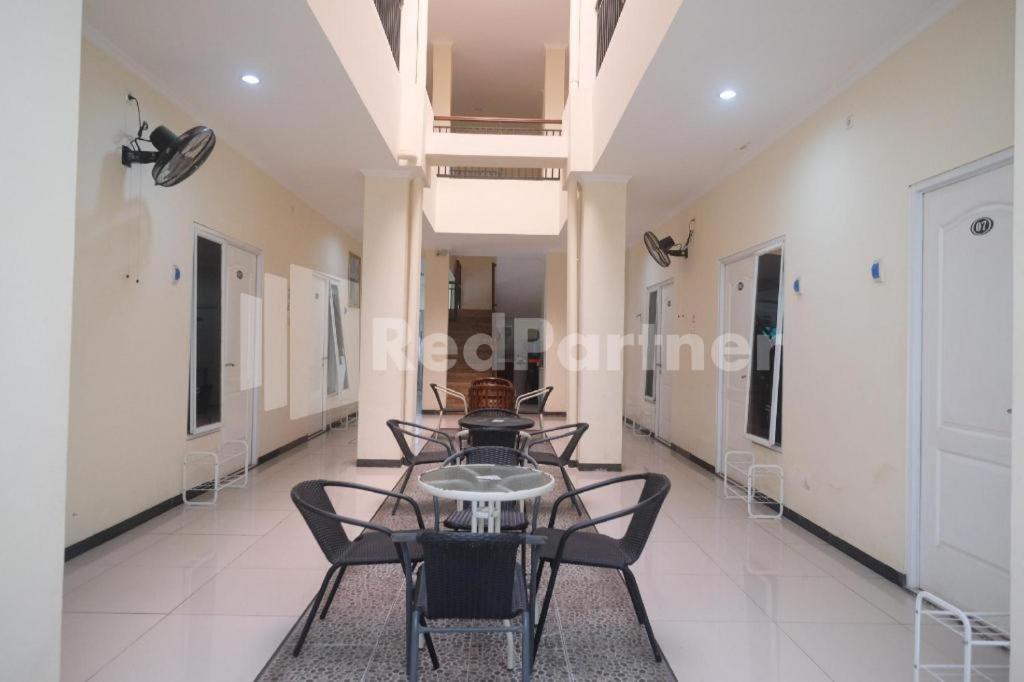 Griya Loka 2 Syariah Near Simpang Lima Mitra Reddoorz Hotel เซอมารัง ภายนอก รูปภาพ